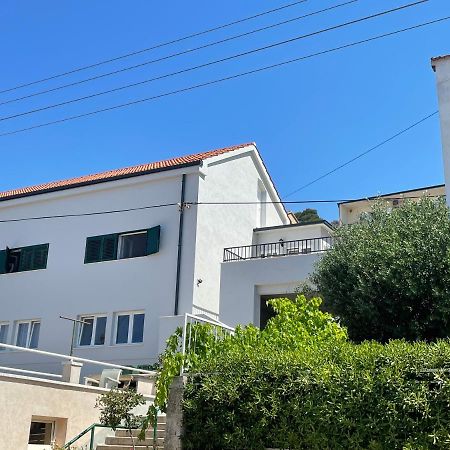 Apartment Simaris - Spacious With Terrace And Sea View Šibenik Exterior foto
