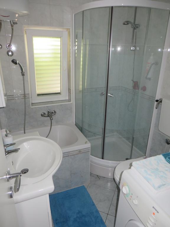 Apartment Simaris - Spacious With Terrace And Sea View Šibenik Exterior foto
